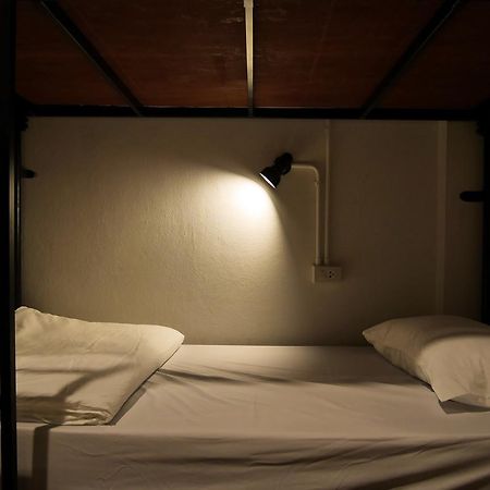 Phresh Hostel Bangkok Ngoại thất bức ảnh